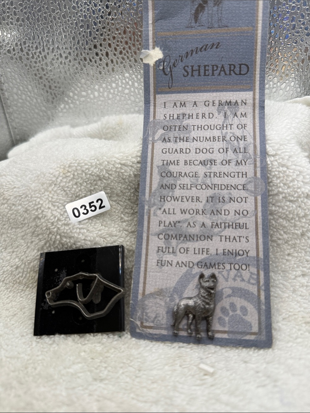 German Shepherd Silver Dog Brooch Pin - Silver